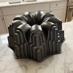Martha Stewart Cast Aluminum Cathedral Bundt 10 Cup Bundt Pan Cast Non-Stick